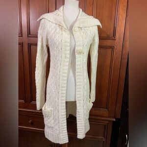 Caslon Women’s Medium Long Cardigan Sweater Cream Knit Design Fitted Med Fits Sm